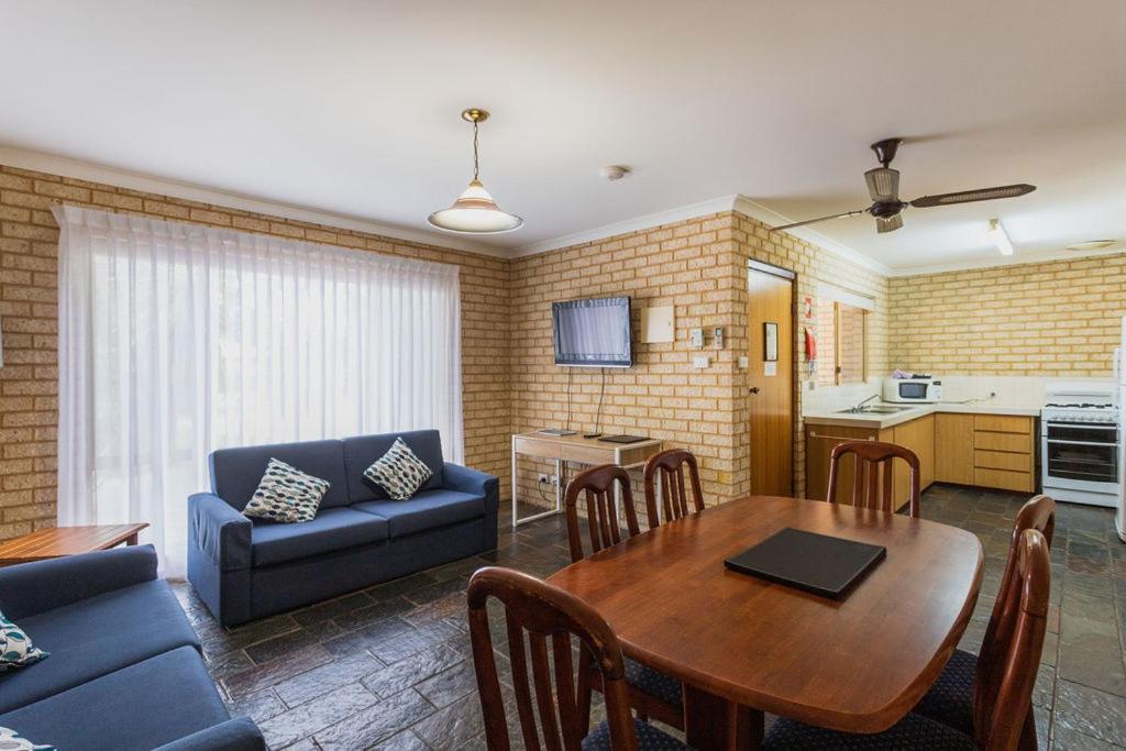 Busselton Villas And Glamping Village מראה חיצוני תמונה