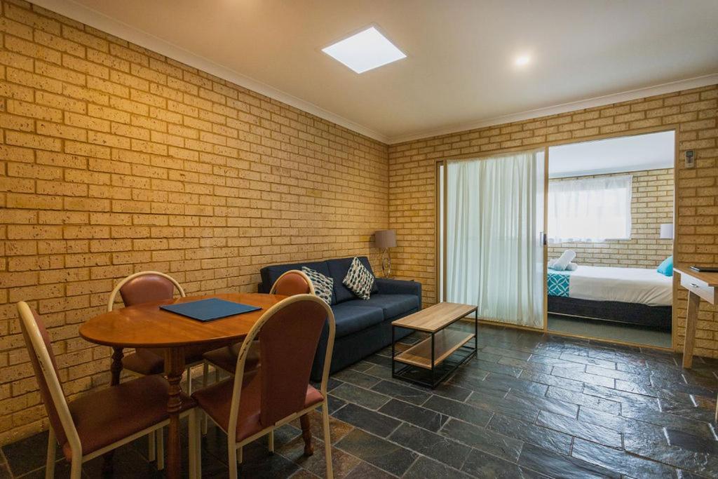 Busselton Villas And Glamping Village מראה חיצוני תמונה