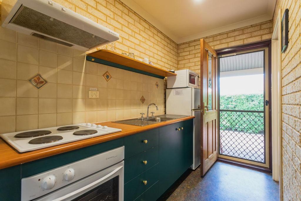 Busselton Villas And Glamping Village מראה חיצוני תמונה