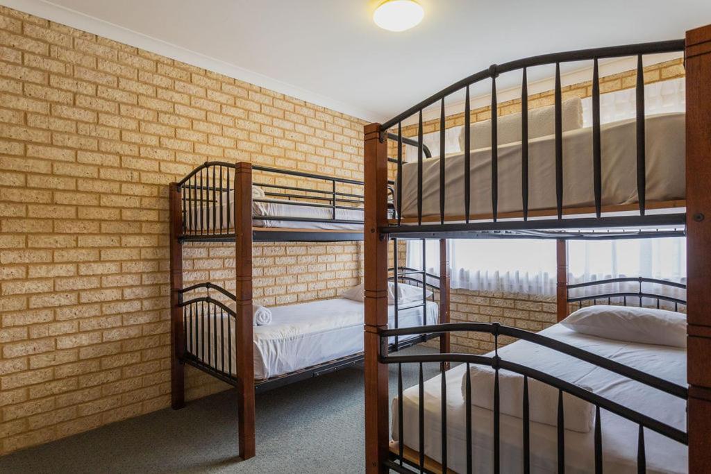 Busselton Villas And Glamping Village מראה חיצוני תמונה